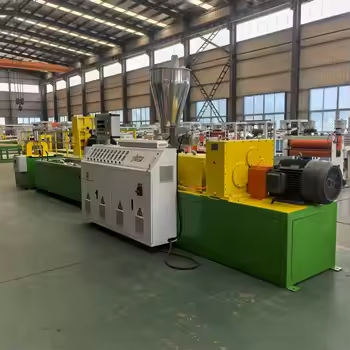 Dai pellet alla mangiatoia: uno sguardo all'interno della linea di produzione automatizzata di mangiatoie per polli in PVC