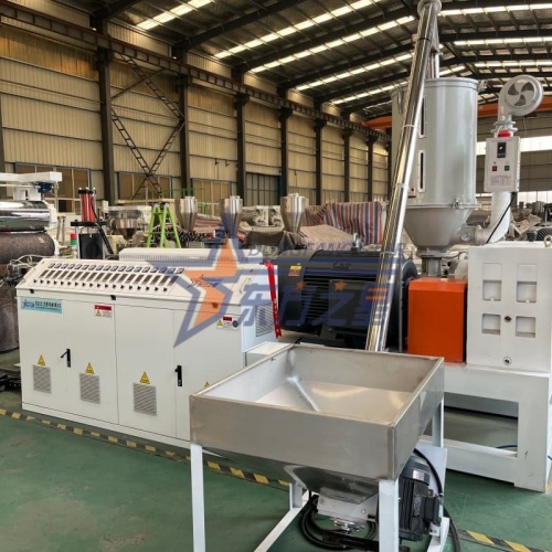 Dal Pellet al Grip Perfetto: Linea Produzione Tappetini Antiscivolo in TPE