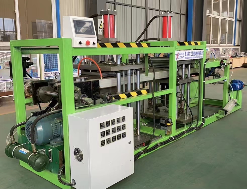 In che modo le attrezzature per vassoi per piantine completamente automatizzate possono ottenere una produzione stabile ed efficiente?