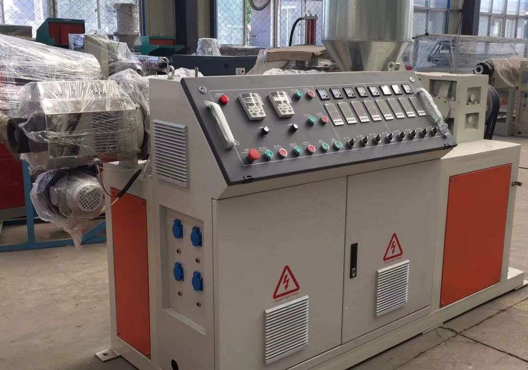 Attrezzatura per l'isolamento termico in PP