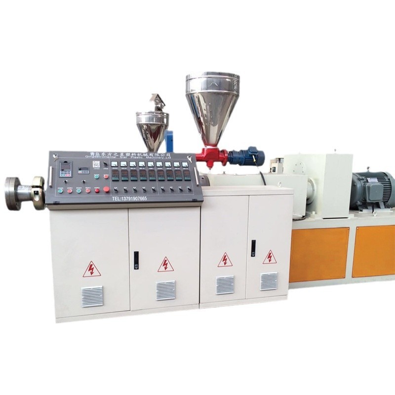 Attrezzatura per pannelli per tettoie in PVC