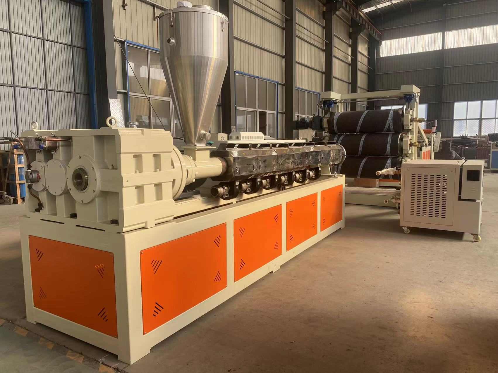 Linea di produzione di pannelli di cristallo trasparente in PVC